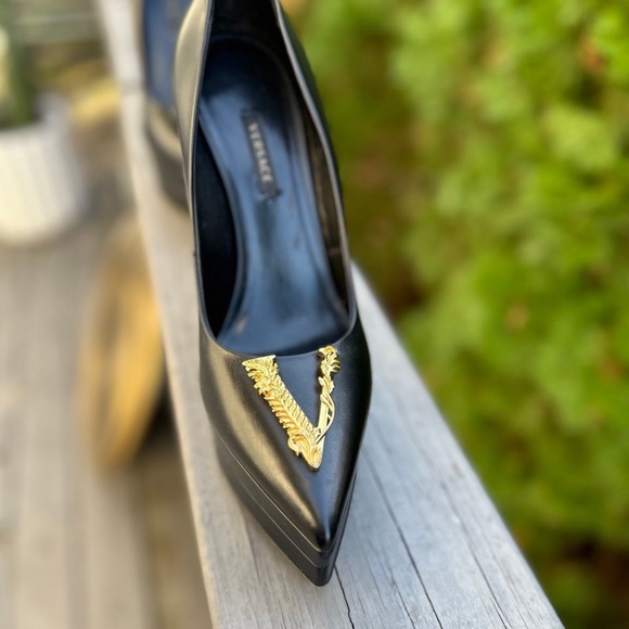 SOLD ON MERCARI ✅VERSACE VIRTUS Pumps - Picture 5 of 10